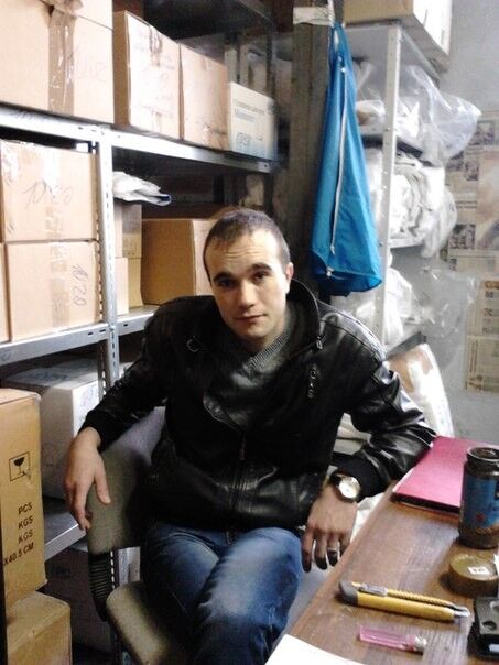  8327195  , 37 ,    -