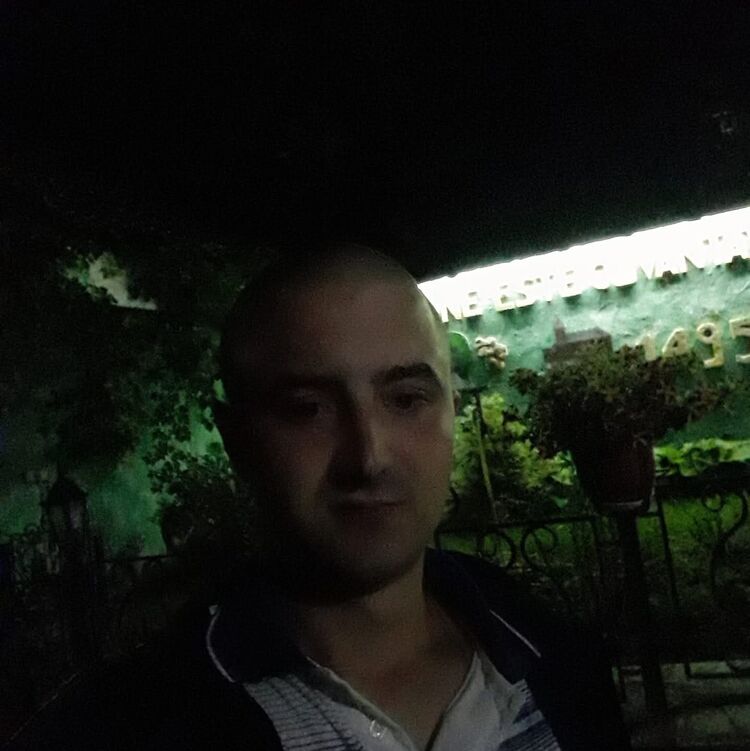  53911145  Artiom, 35 ,    