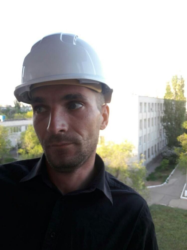  12339455  Maxim, 40 ,    