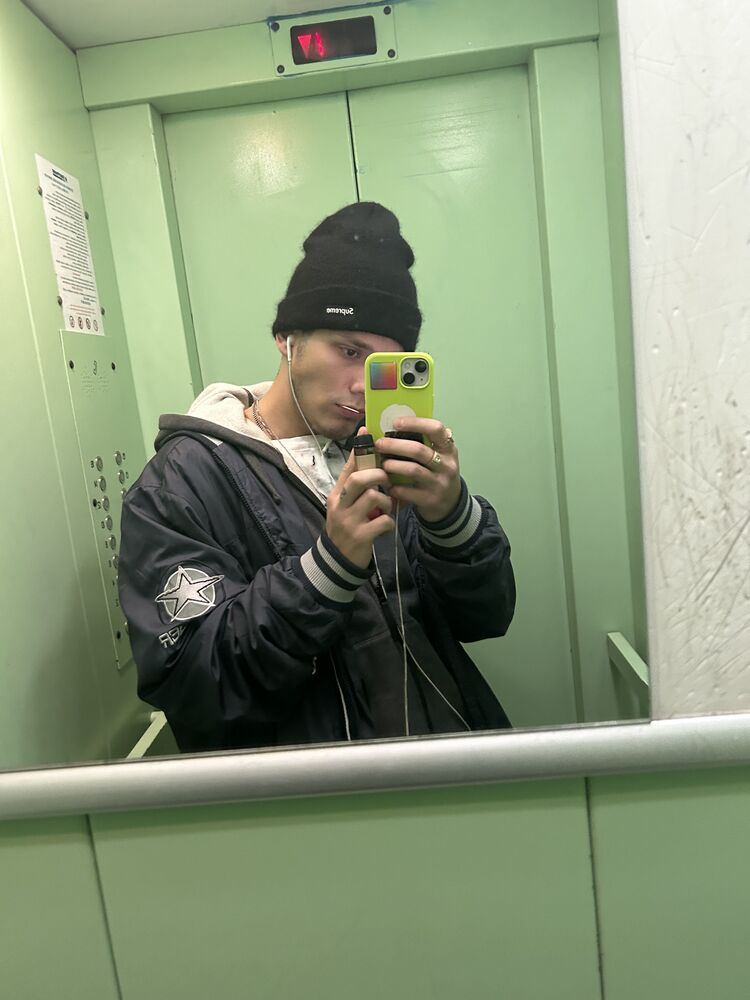  38975485  , 22 ,    