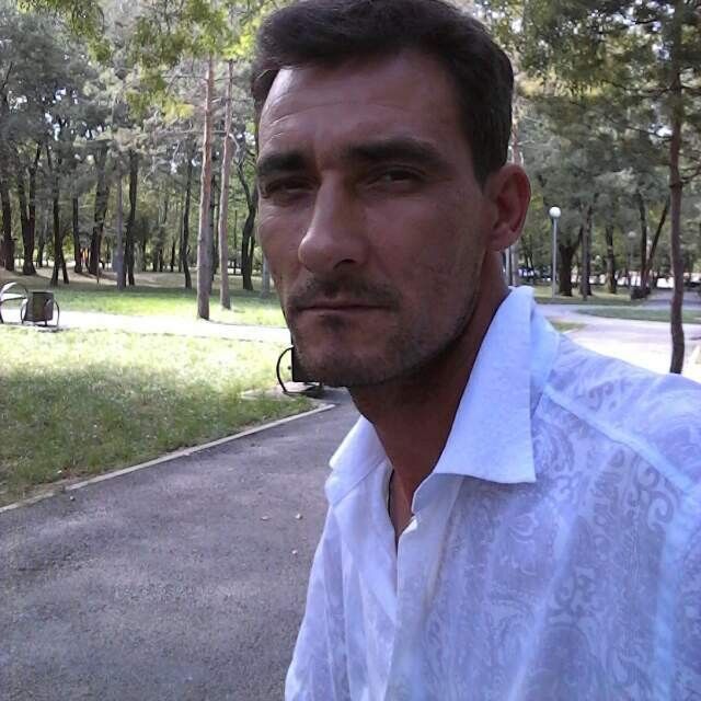  8805615  Evgenii, 50 ,    