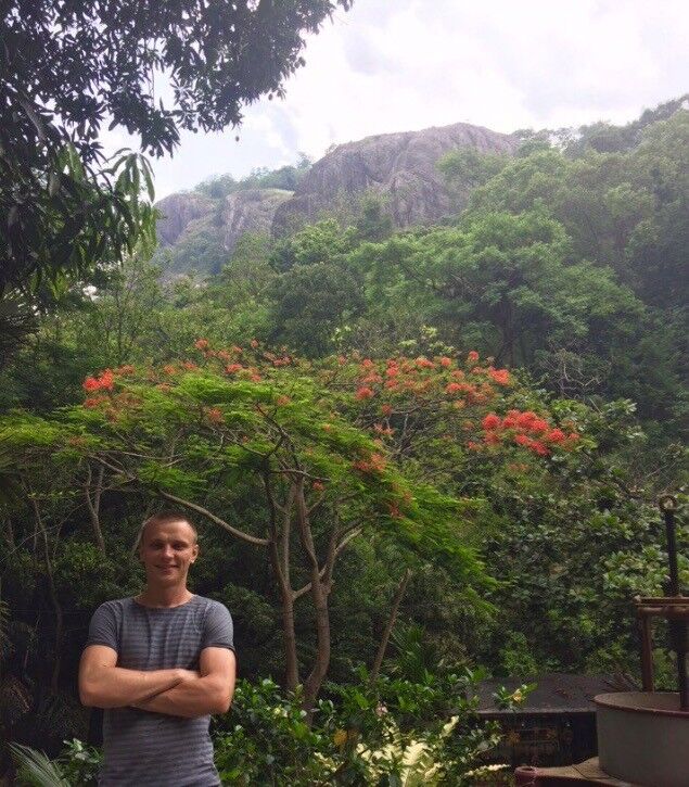  ,   Anton, 32 ,   ,   , c 