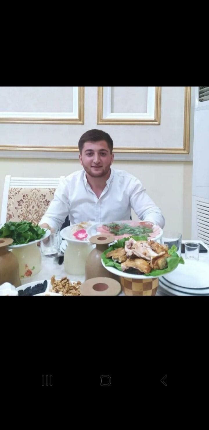  33130795  Ruslan, 23 ,    