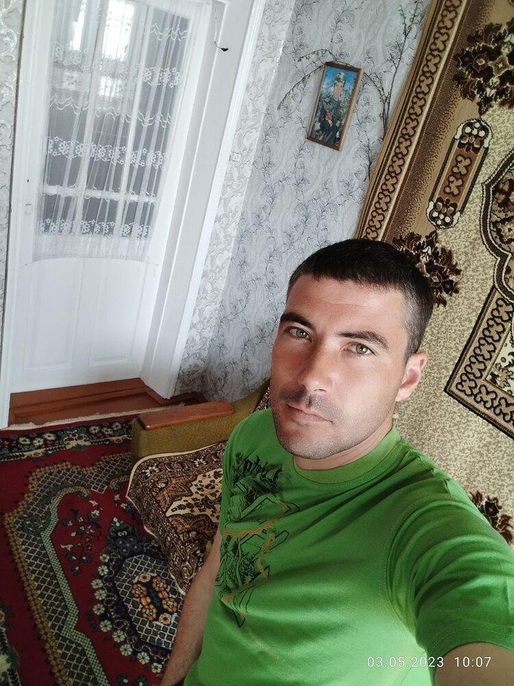  36708565  Oleg, 29 ,    