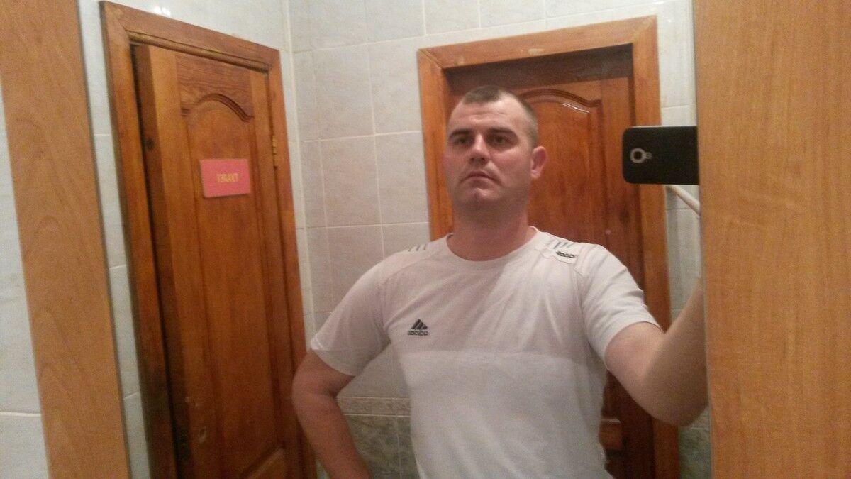  ,   Vitaly, 40 ,   