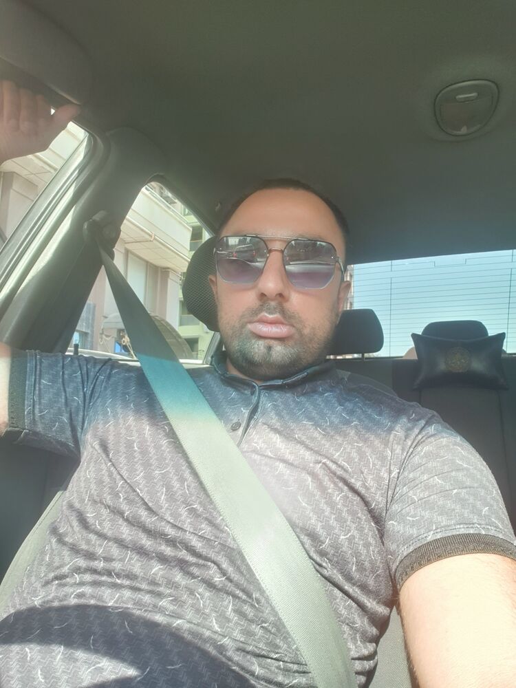  48665445  Orxan, 36 ,    