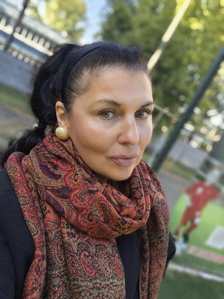  46824285  lena, 52 ,    