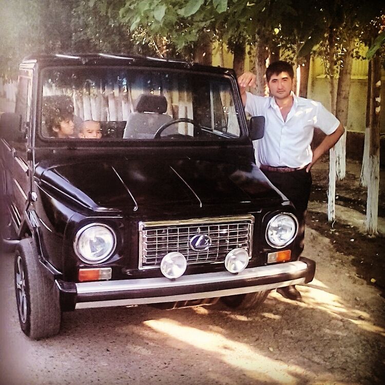  19568925  Kamron, 30 ,    