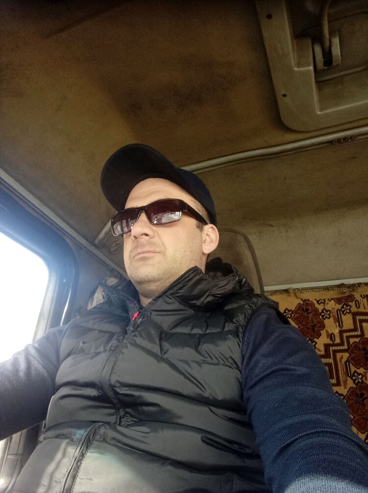  33536205  ARTUR, 40 ,    