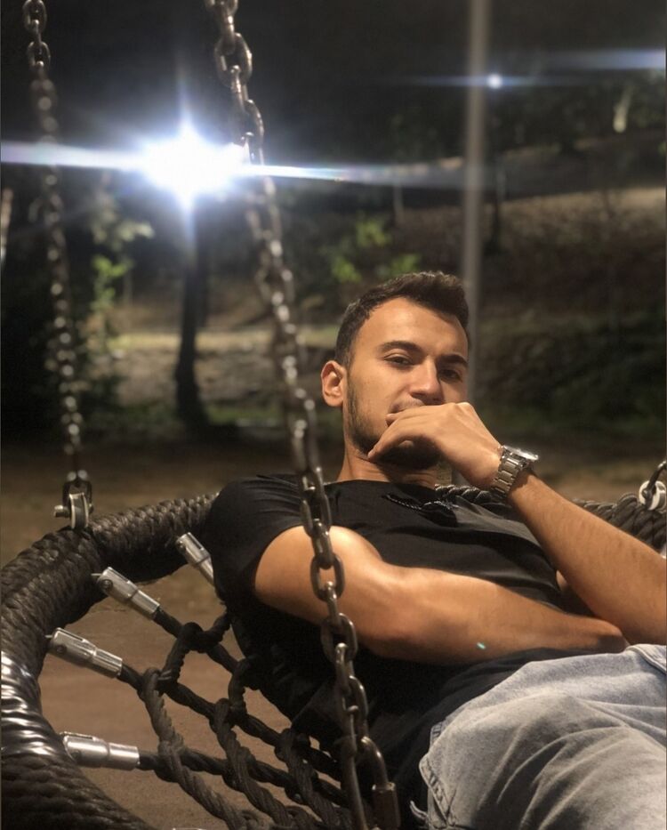  37991385  Lion, 29 ,    