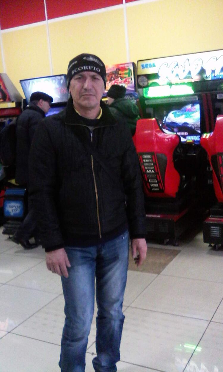  40259455  Farxod, 54 ,    
