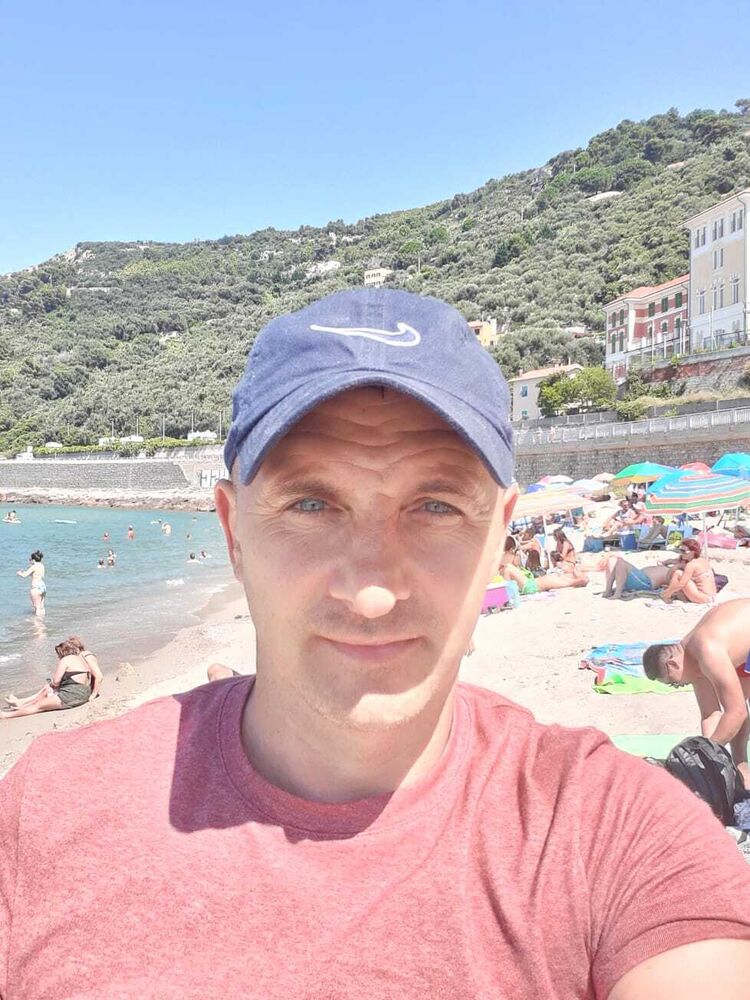  ,   Alex, 36 ,   c 