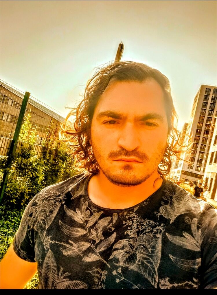  53881585  Falcon, 30 ,    