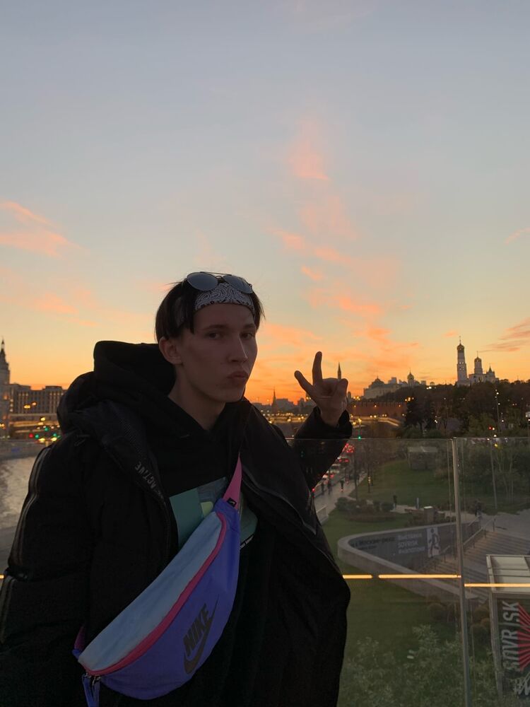  28987765  Alexey, 22 ,    