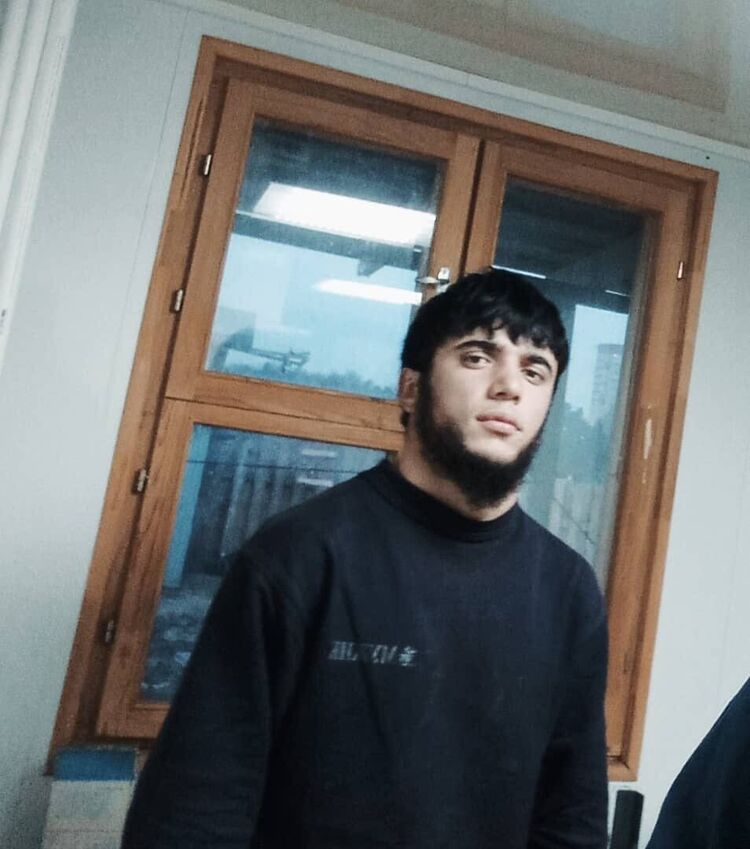  35237325  , 27 ,    