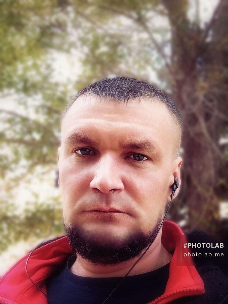  38644065  Sergei, 38 ,    
