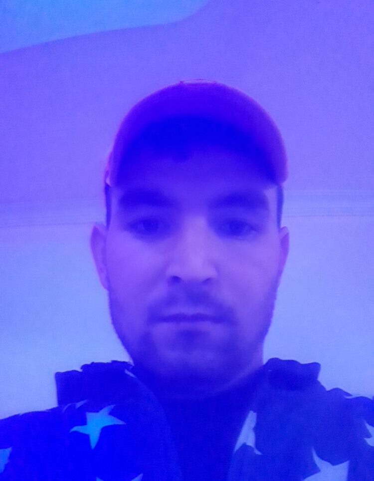  24737175  Ruslan, 30 ,    