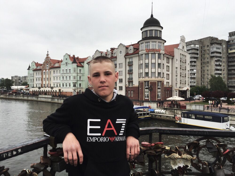  54419455  Oleg, 25 ,     