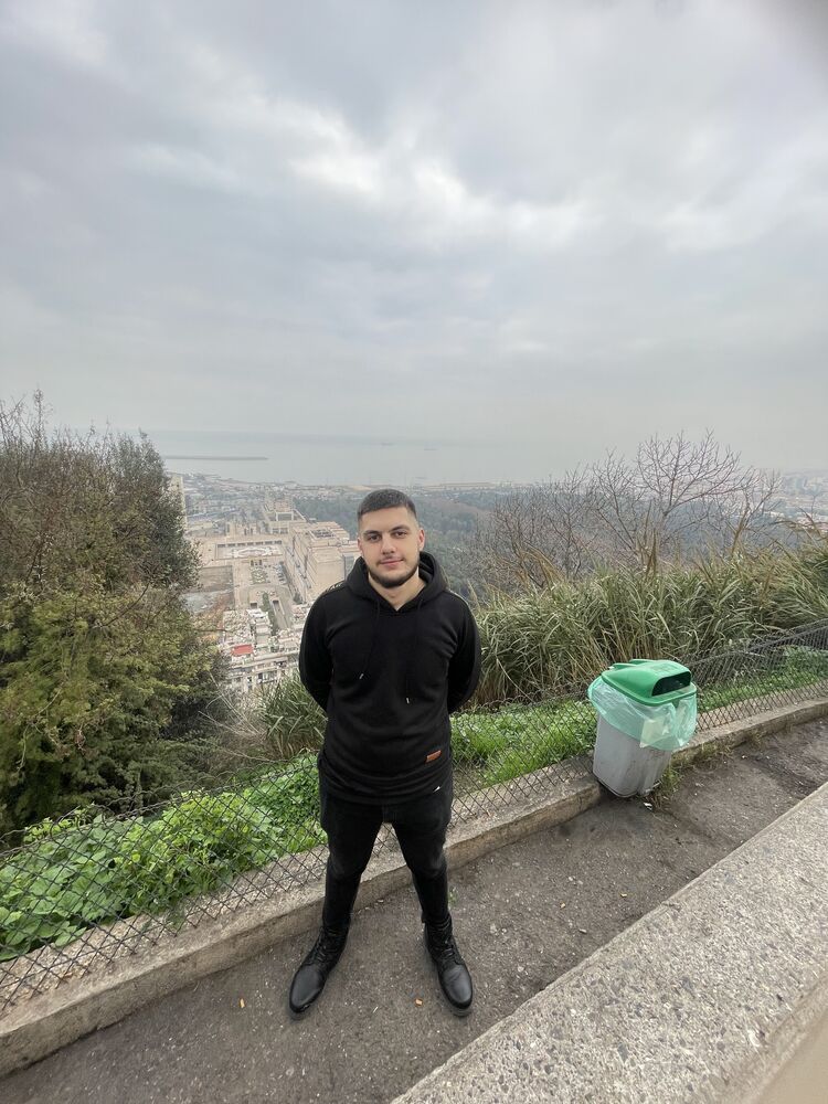  54150425  Mounir, 22 ,    -