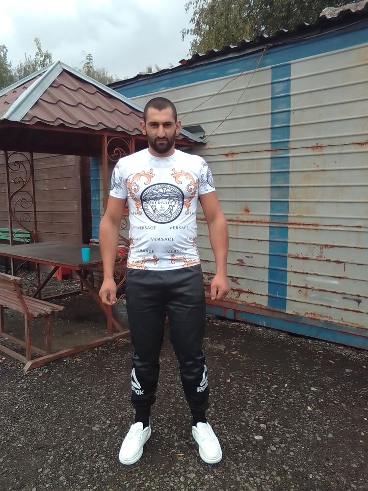  ,   Levon, 34 ,     , c , 
