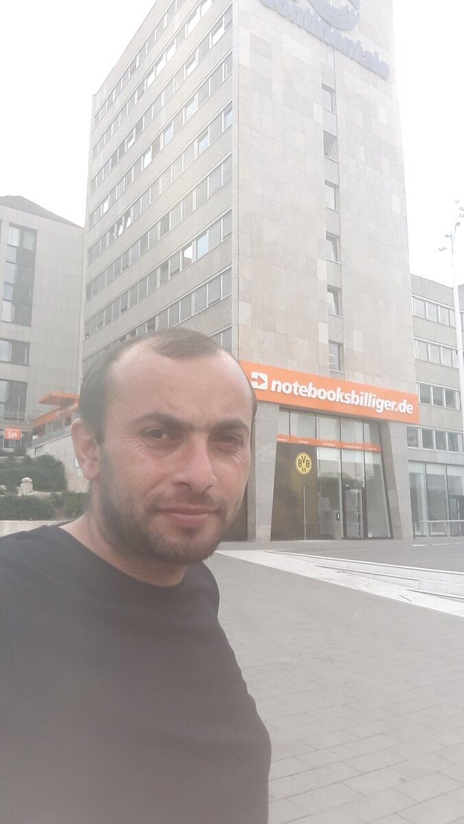  ,   Valeri, 36 ,   ,   , c 