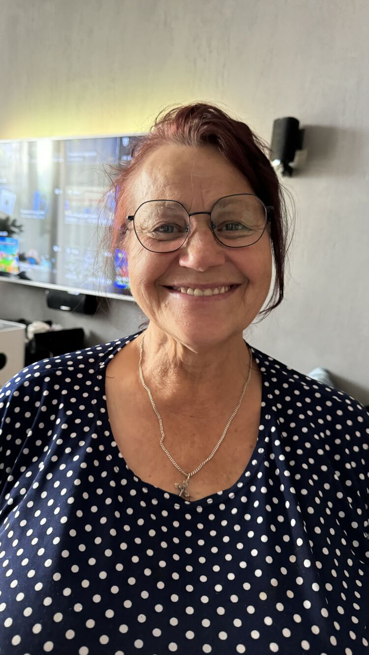  ,   Nina, 74 ,   ,   , c , 