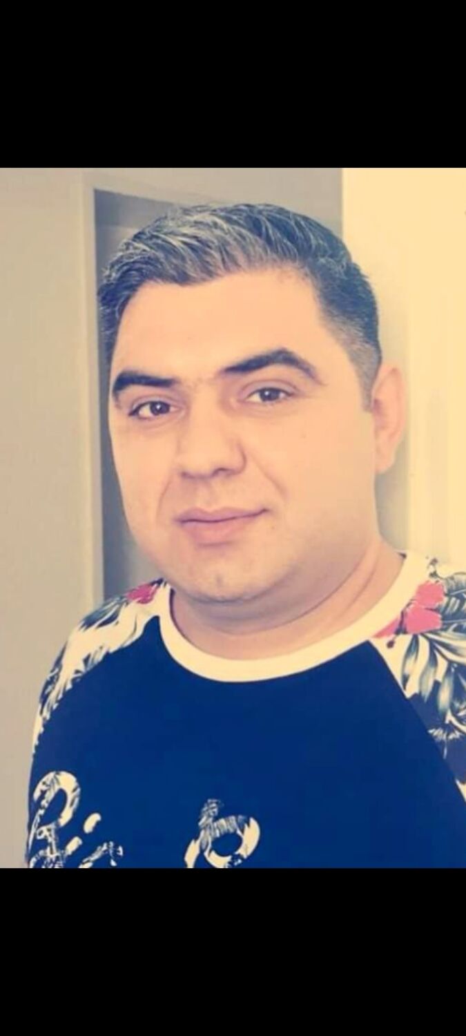  Frankfurt am Main,   Mikis, 41 ,   ,   , c , 