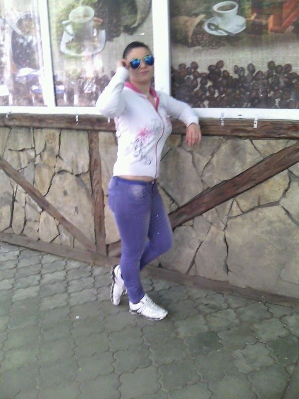  5991105  Doinita, 33 ,    