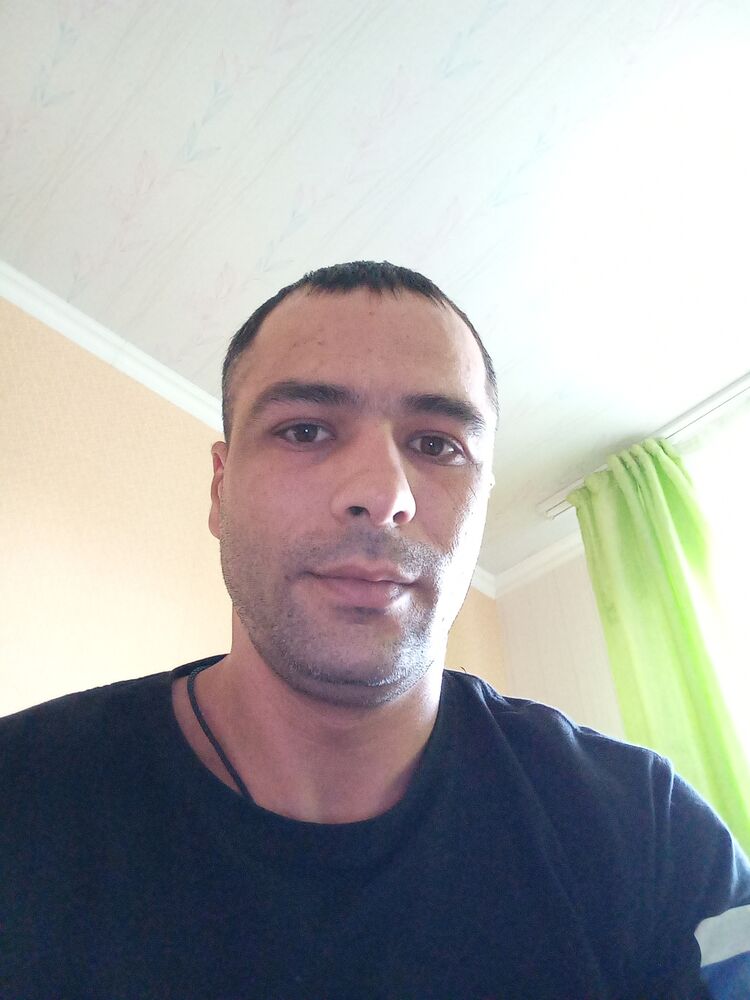  42928945  , 37 ,    