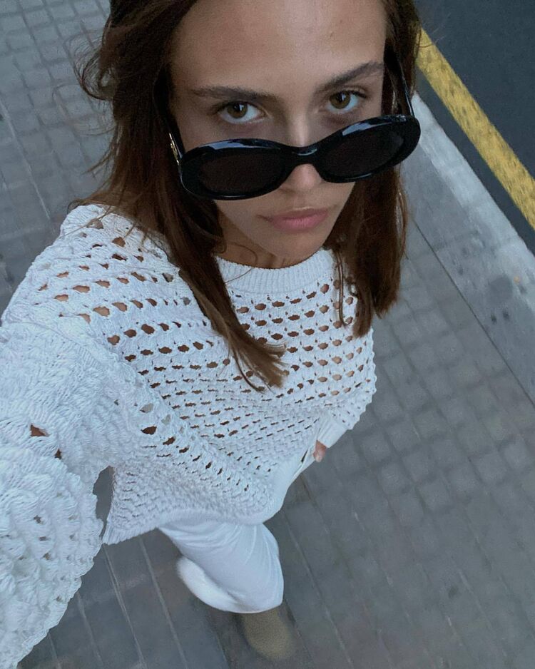 46570775  , 28 ,    