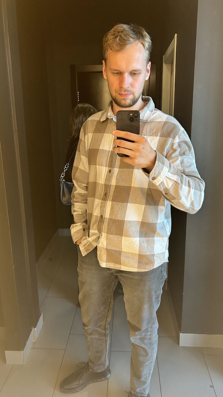  45647485  , 27 ,    