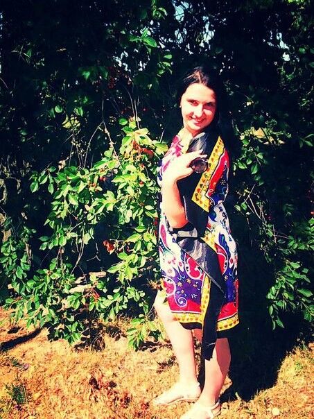  ,   Elena, 32 ,  