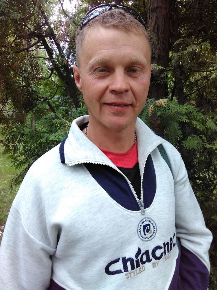  18739225  Kasper, 49 ,    