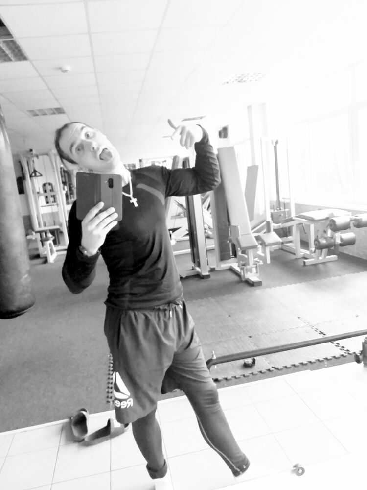  ,   ROLANDAS, 32 ,   ,   