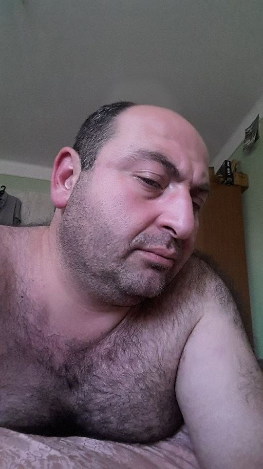 10121035  Vaja, 49 ,    