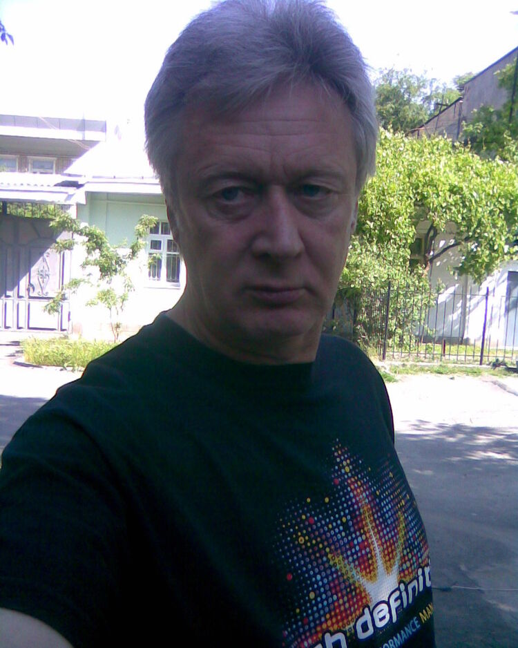 15826245  Sergey, 56 ,    