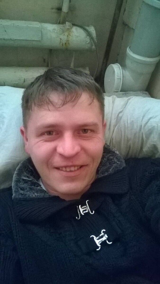  12813845  Roman, 41 ,    