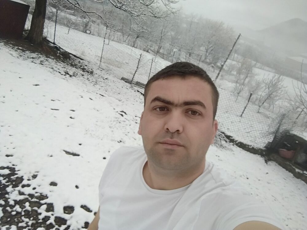  ,   Samir, 38 ,  