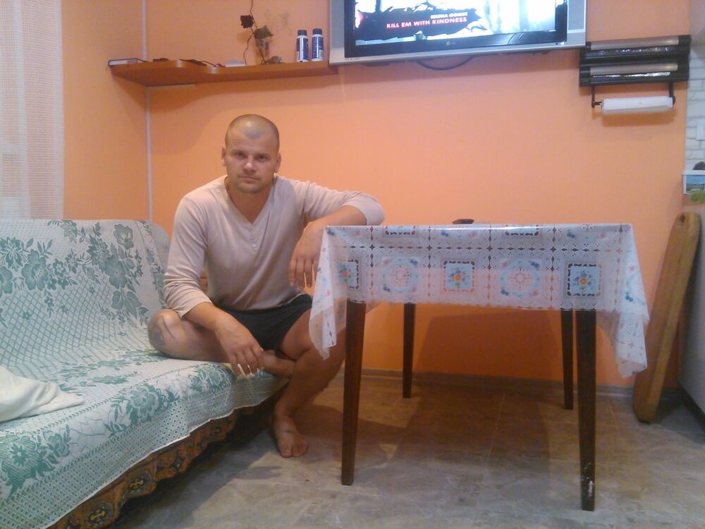  ,   Alex, 47 ,   ,   , c 
