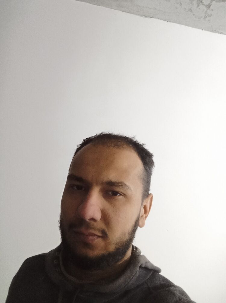  30428715  , 27 ,    