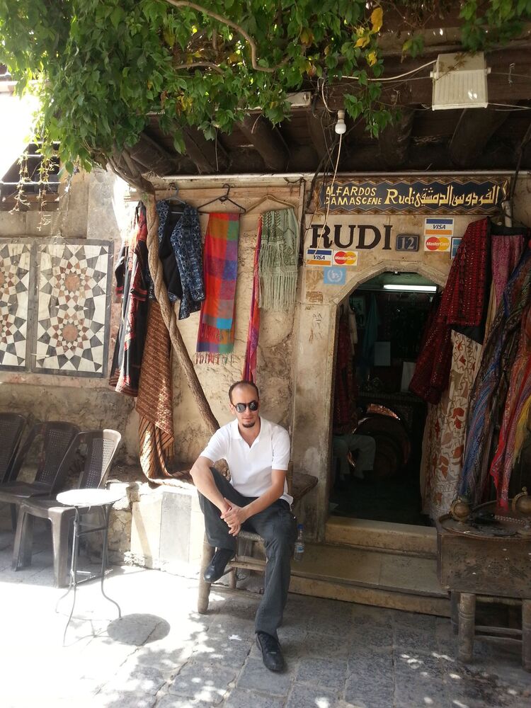  ,   Ali alhafi, 44 ,   ,   , c 