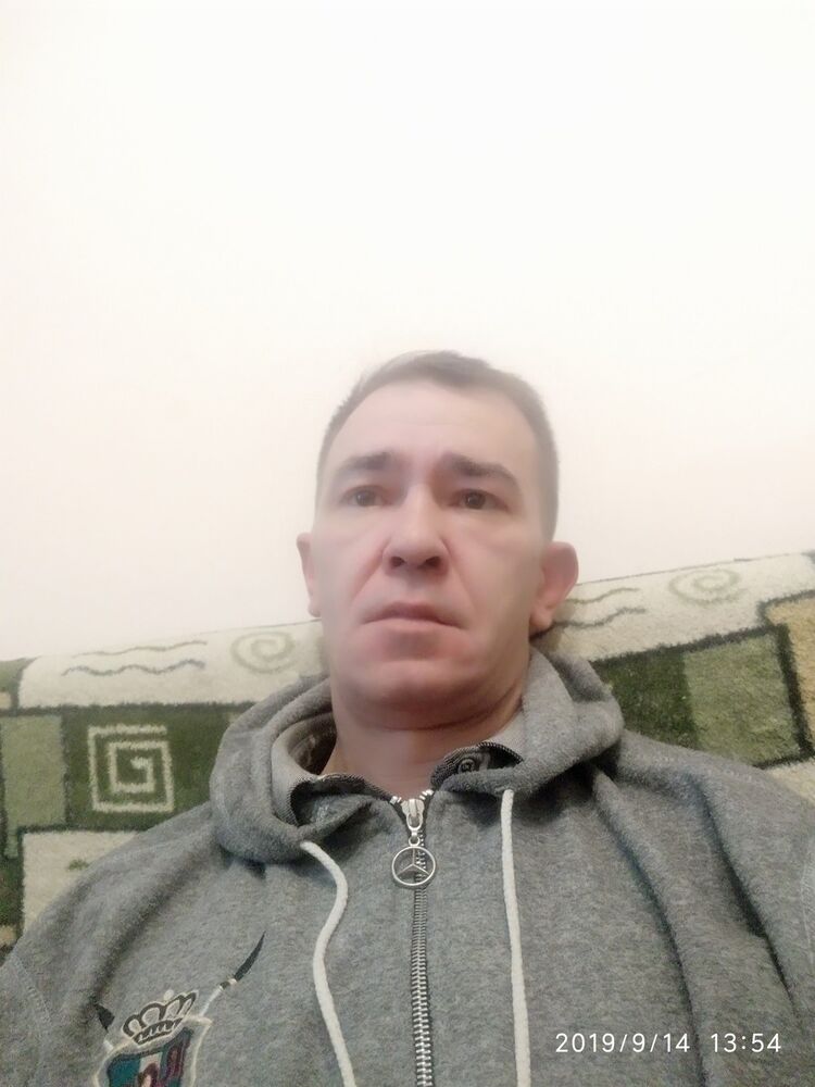  17434195  Stanislav, 48 ,    
