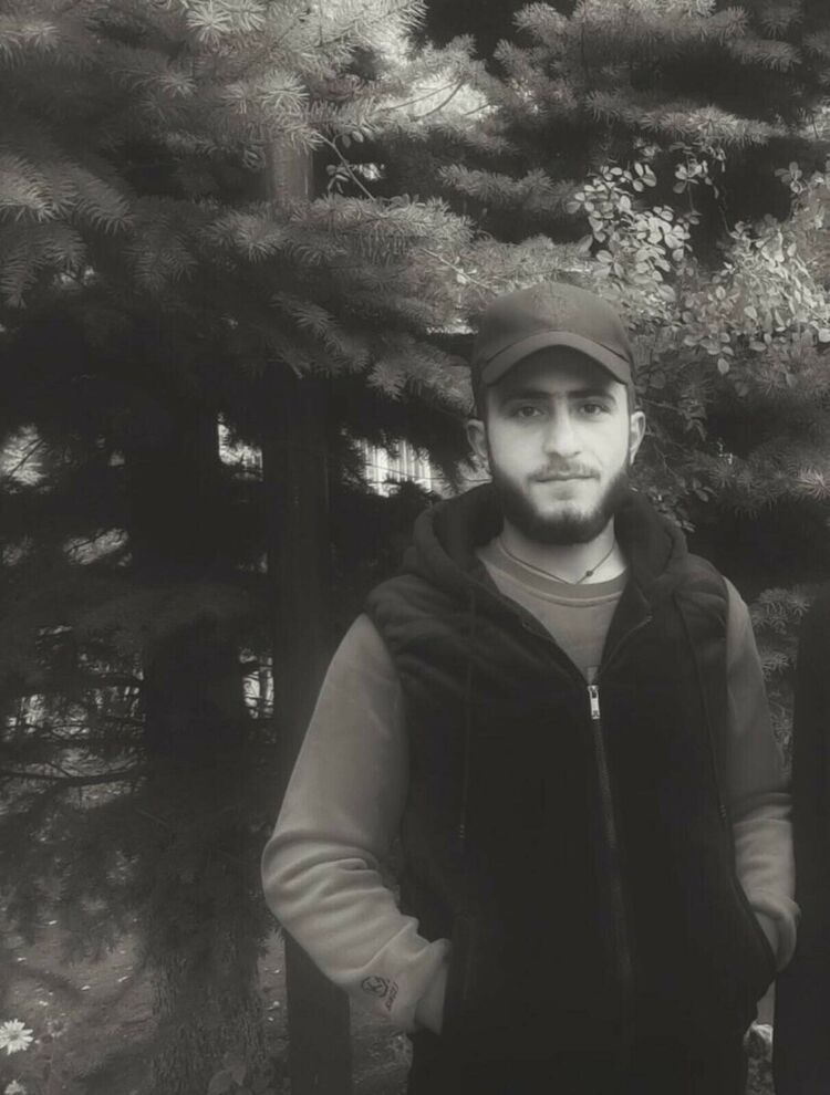  21367215  Samvel, 32 ,    