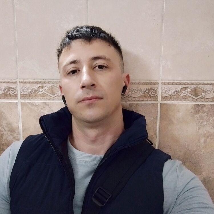  28686405  Ruslan, 39 ,    