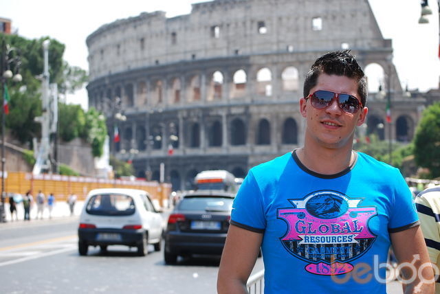  1051405  Aleksandr, 40 ,    