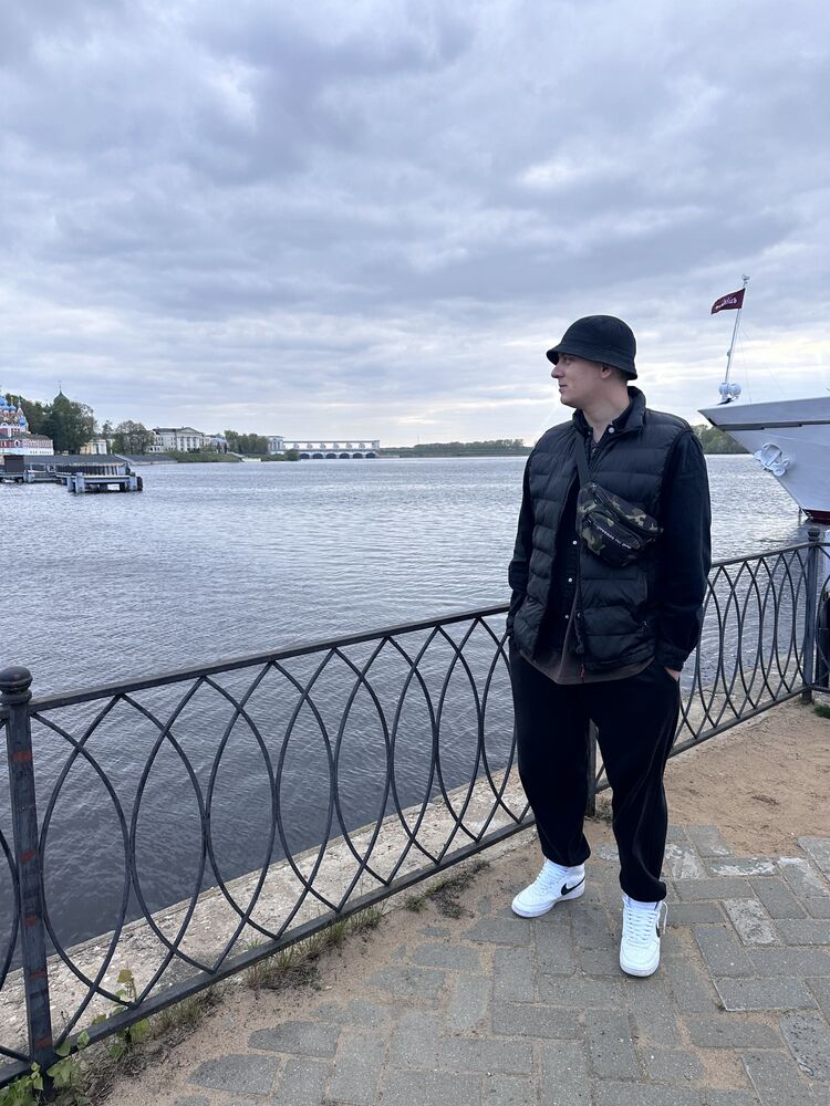  43469995  Valik, 33 ,    