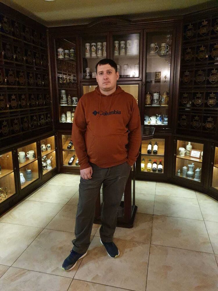  47784685  Alexander, 36 ,    