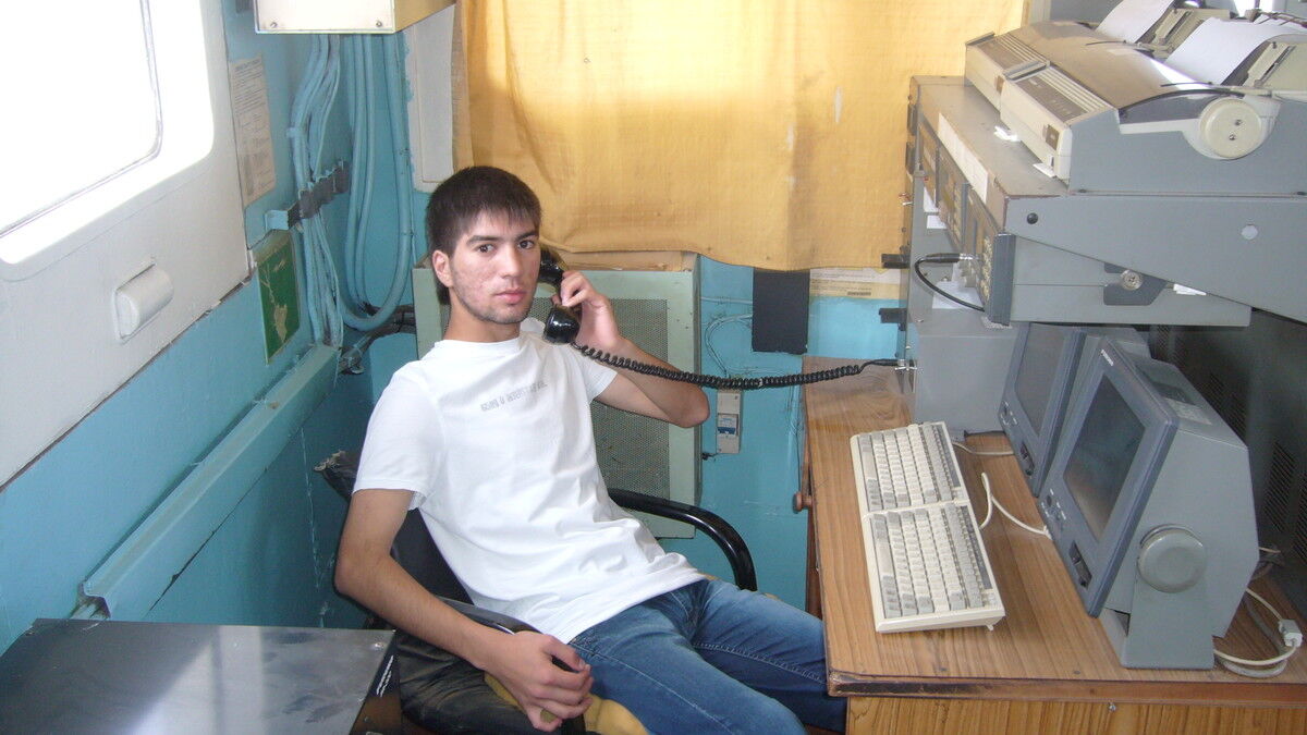  ,   Seymur, 33 ,   