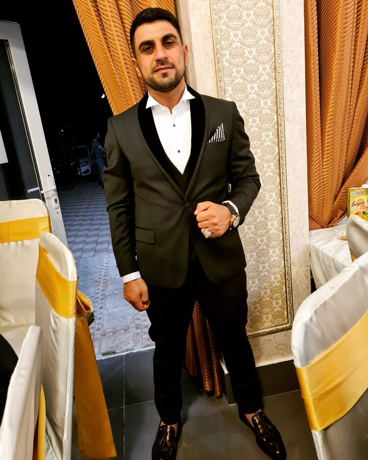 28437645  Rasul, 37 ,    Zeltweg