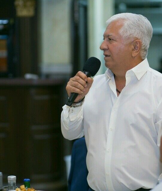  --,   Revaz, 70 ,   ,   , c 